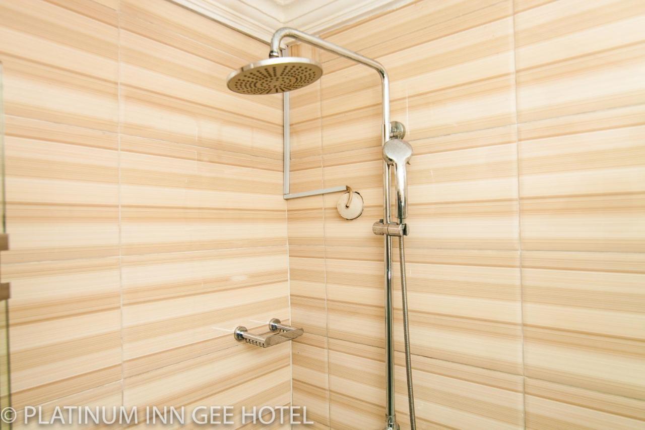 Platinum Inn Gee Hotel Suru Lere Bagian luar foto