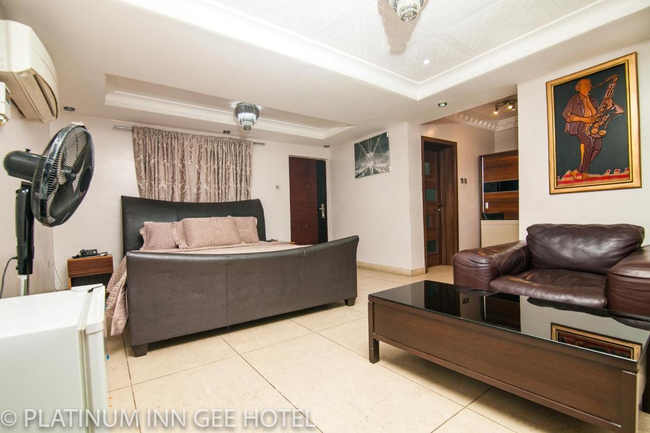 Platinum Inn Gee Hotel Suru Lere Bagian luar foto