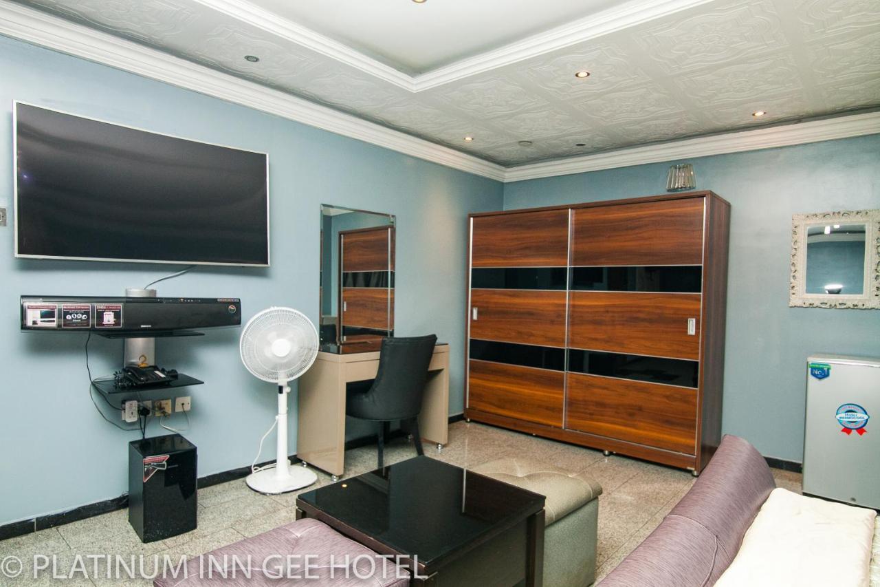 Platinum Inn Gee Hotel Suru Lere Bagian luar foto