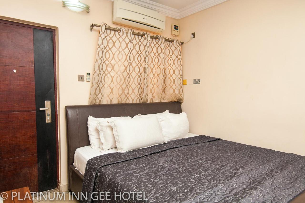 Platinum Inn Gee Hotel Suru Lere Bagian luar foto