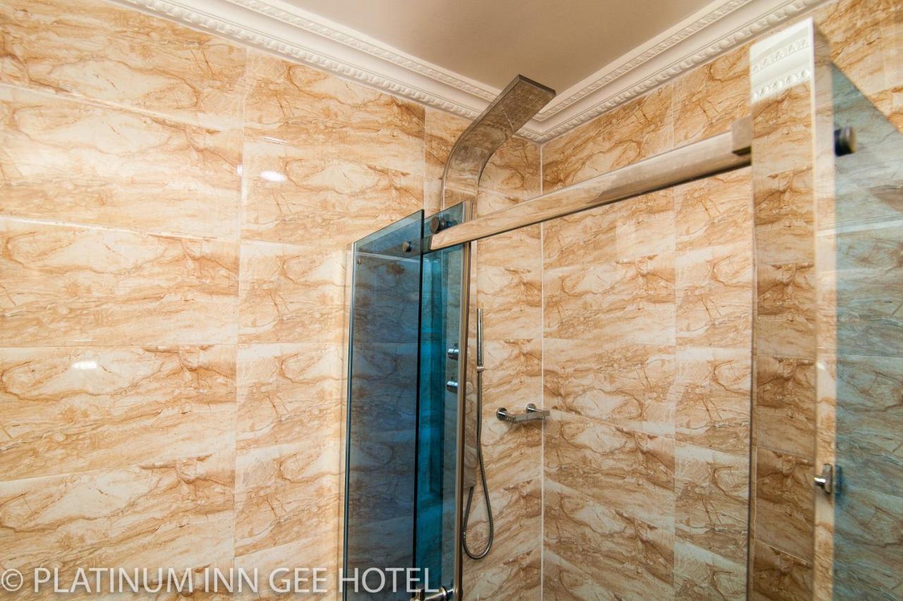 Platinum Inn Gee Hotel Suru Lere Bagian luar foto