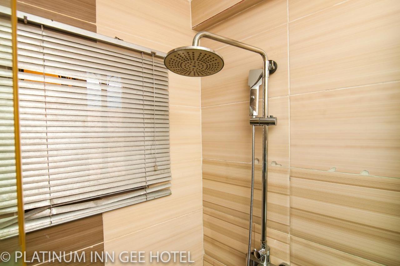Platinum Inn Gee Hotel Suru Lere Bagian luar foto