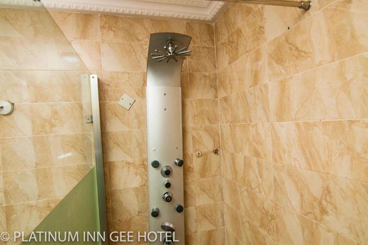 Platinum Inn Gee Hotel Suru Lere Bagian luar foto