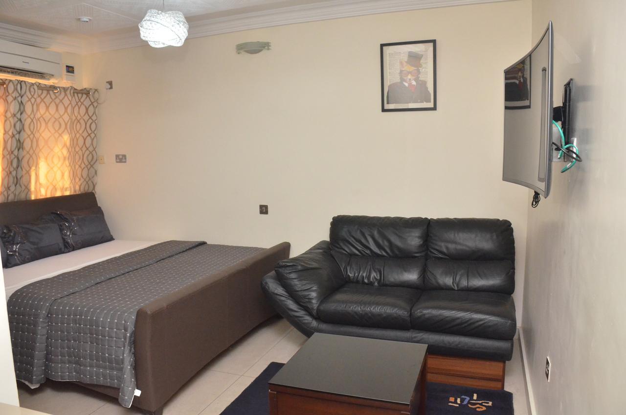 Platinum Inn Gee Hotel Suru Lere Bagian luar foto